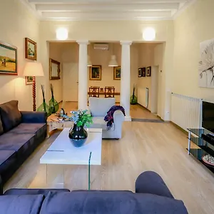 https://acacia-your-home-in-florence-apartment-artemisia.it-tuscanyhotel.com