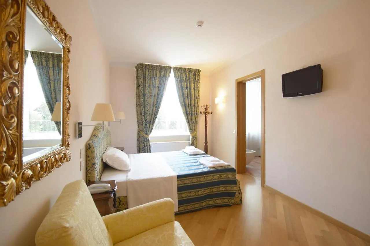 Hotel Domus Stella Maris - Casa per Ferie Ancona 0*,  Italia